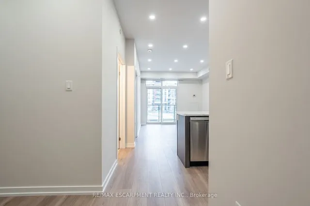 Additional image 7 of 125 Shoreview Pl Unit 205