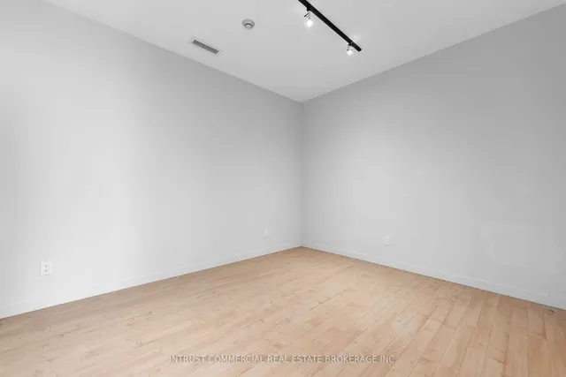 Additional image 29 of 3635 Dundas St