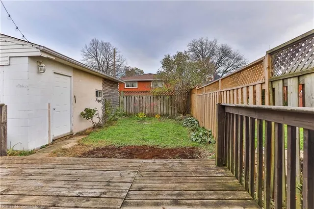 Additional image 32 of 419 Upper Sherman Ave