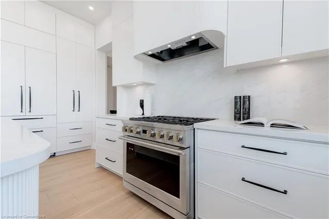 Additional image 44 of 2007 James St Unit 2201