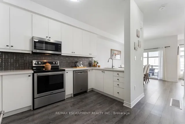 Additional image 11 of 61 Soho St Unit 84