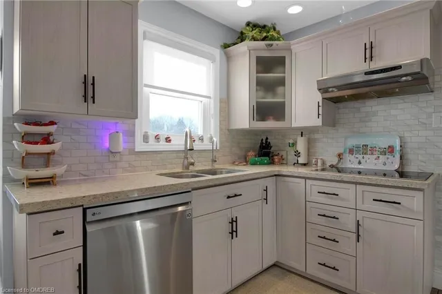 Additional image 13 of 11044 1st Line