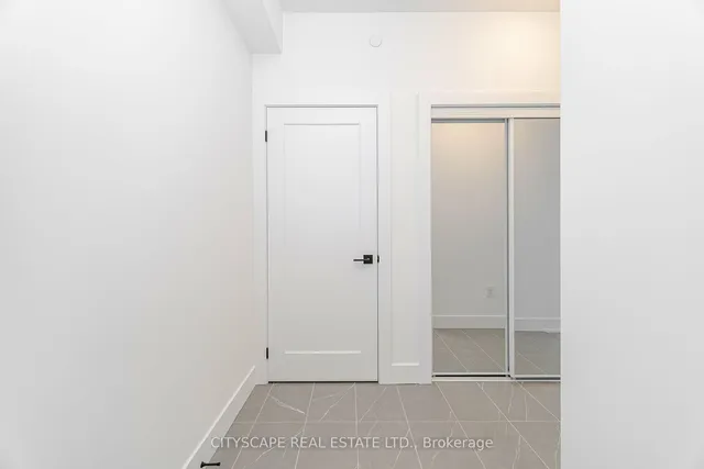 Additional image 10 of 460 Dundas St Unit 1105