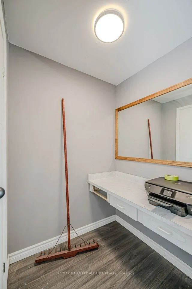 Additional image 17 of 2228 Upper Middle Rd Unit 3