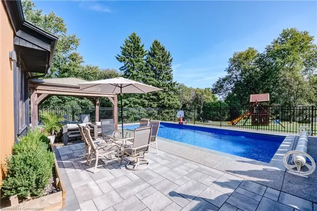 Additional image 9 of 380 Parkside Dr