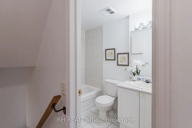 Additional image 19 of 760 Lawrence Ave Unit 90