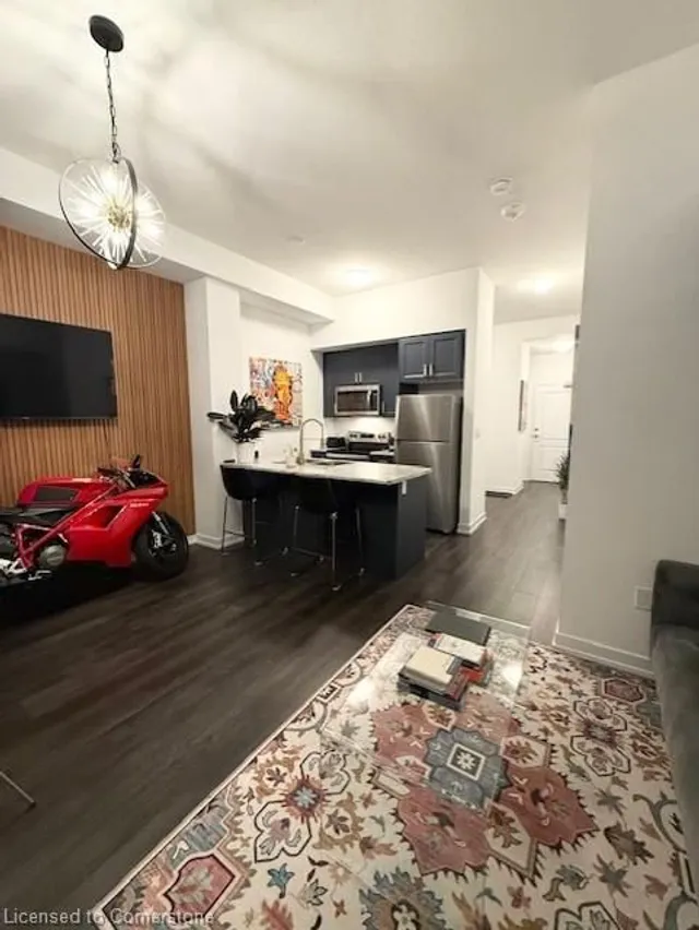 Additional image 21 of 470 Dundas St Unit 102