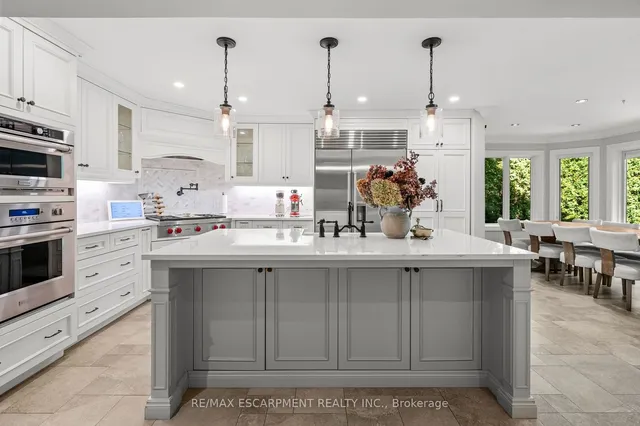 Additional image 10 of 185 Central Dr