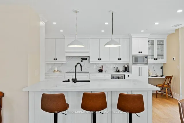 Additional image 7 of 1477 Lakeshore Rd Unit 301