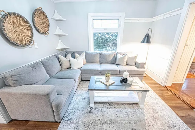 Additional image 29 of 112 Court St