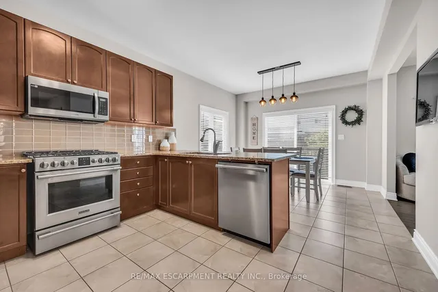 Additional image 7 of 8 SAYBROOK Gdns