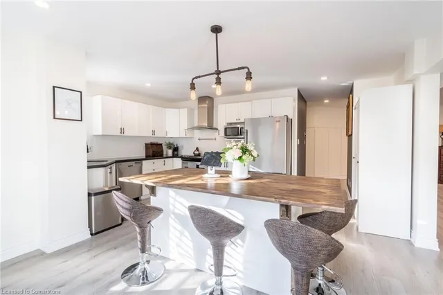 Additional image 11 of 71 Joshua Ave