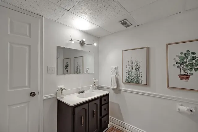 Additional image 37 of 1939 KERNS Rd