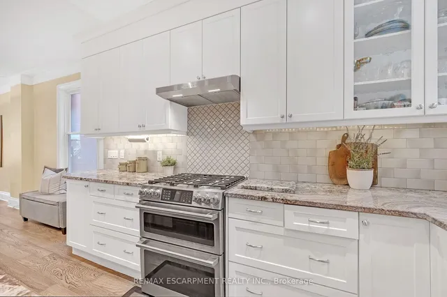 Additional image 10 of 226 Balsam Ave