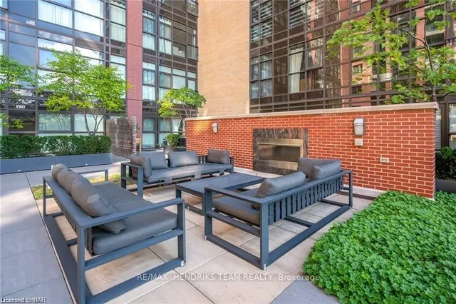 Additional image 34 of 112 KING St Unit LPH10