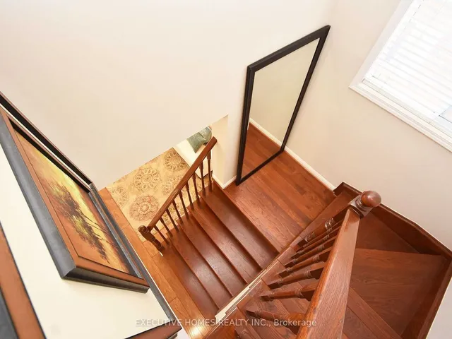 Additional image 21 of 1058 Bowring Cres