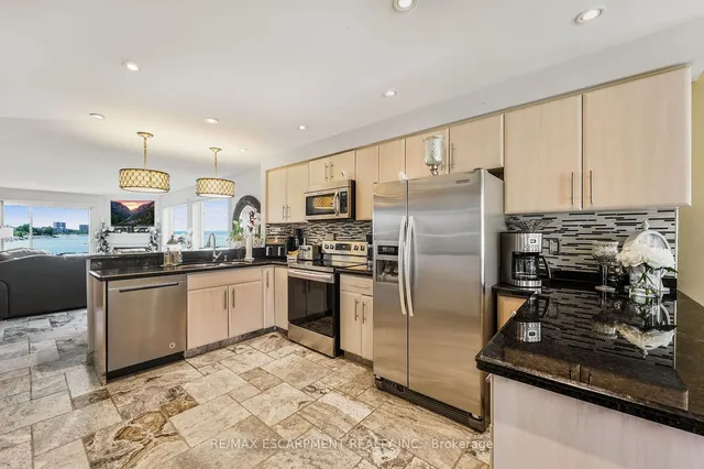 Additional image 10 of 491-493 Dewitt Rd