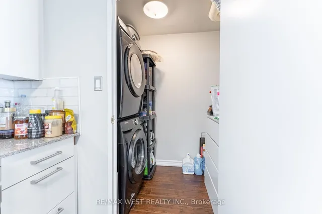 Additional image 19 of 475 The West Mall Unit 1404