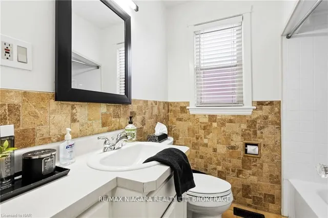 Additional image 13 of 1671 KING St