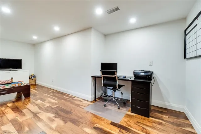 Additional image 45 of 685 Iroquois Ave