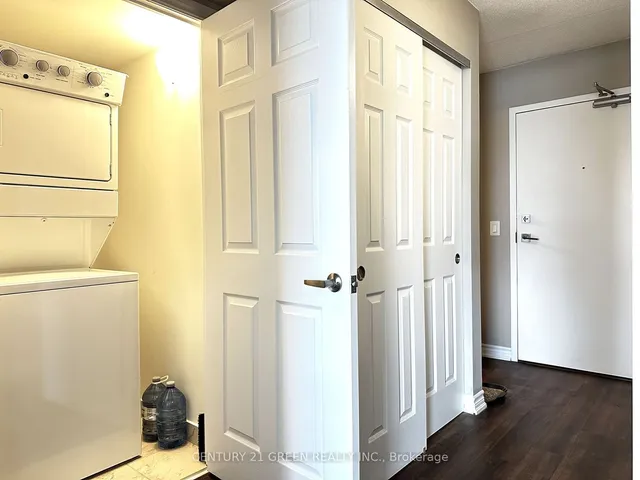 Additional image 9 of 716 Main St Unit 402