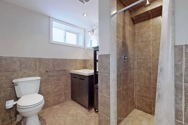 Additional image 31 of 4 Mcmaster Ave