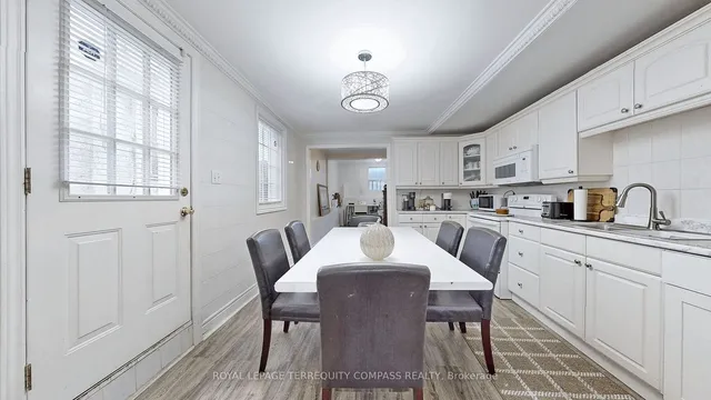 Additional image 9 of 23 Failsworth Ave