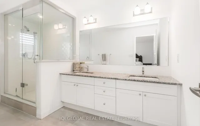 Additional image 20 of 1736 Thames Circ