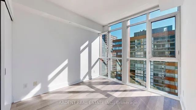 Additional image 28 of 32 Davenport Rd Unit 1107