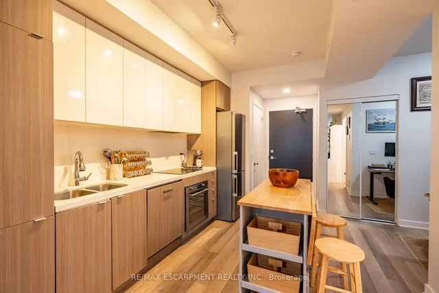 Additional image 9 of 5230 Dundas St Unit A428