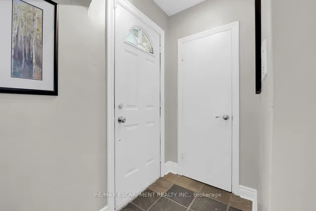 Additional image 5 of 124 EAST 43RD St