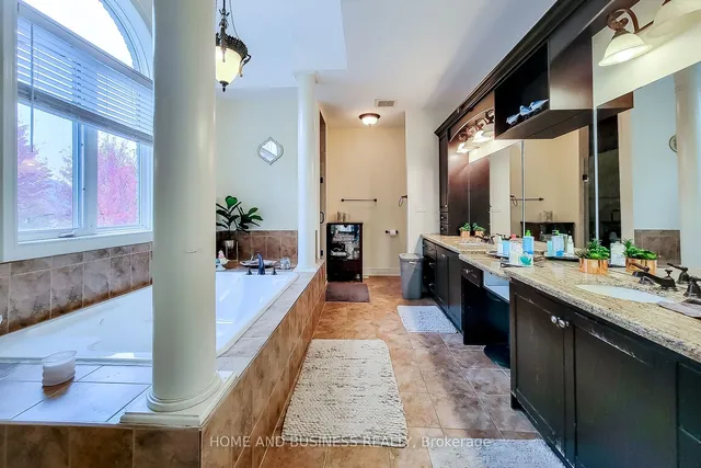 Additional image 27 of 15 Donatello Crt