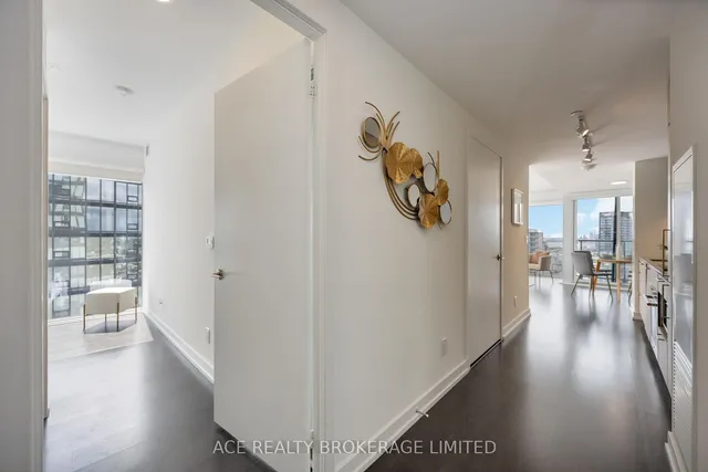 Additional image 26 of 19 Western Battery Rd Unit 2607