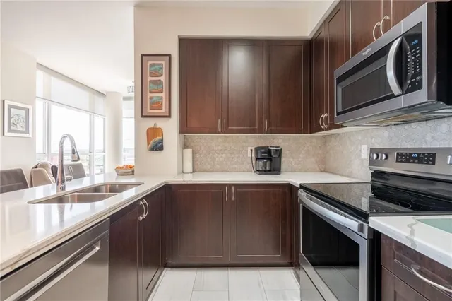 Additional image 9 of 1940 IRONSTONE Dr Unit 404