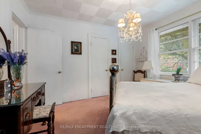 Additional image 35 of 53 Lovers Lane