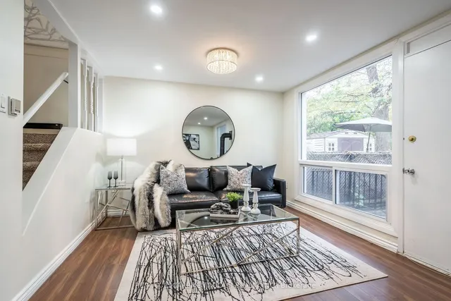 Additional image 6 of 25 Britten Clse Unit B52