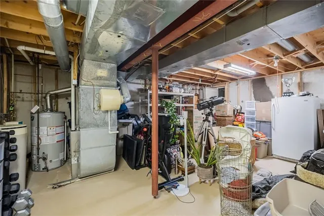 Additional image 32 of 2005 PARKLANE Cres