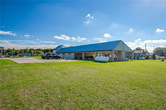 Additional image 33 of 4449 MILBUROUGH Line Unit 34 Ash St