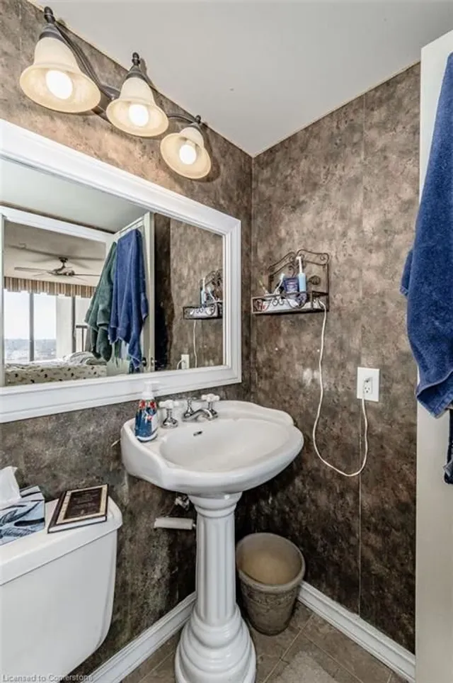 Additional image 42 of 75 Queen St Unit 1501