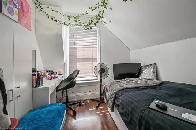 Additional image 18 of 17 Albemarle St