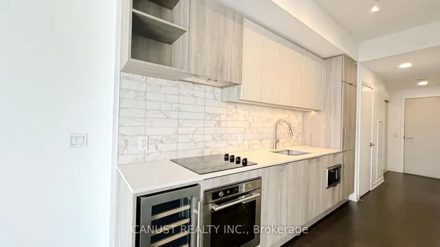 Additional image 11 of 2020 Bathurst St Unit 526