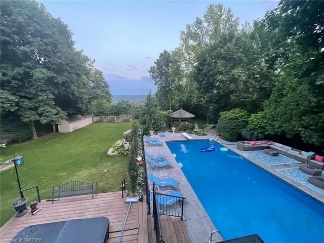 Additional image 42 of 34 Maple Ave