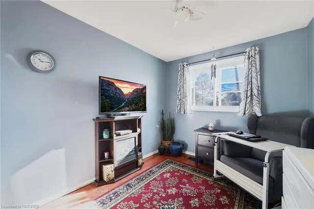 Additional image 25 of 1110 GARTH St Unit 11