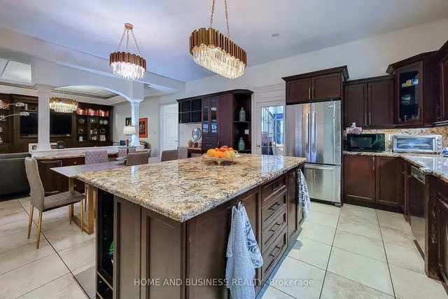 Additional image 18 of 15 Donatello Crt