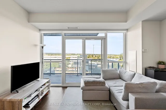 Additional image 13 of 2087 Fairview St Unit 608