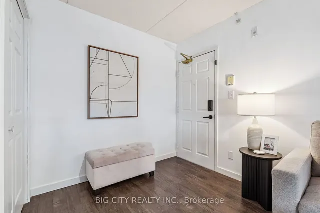 Additional image 2 of 1421 Walker's Line Unit 305