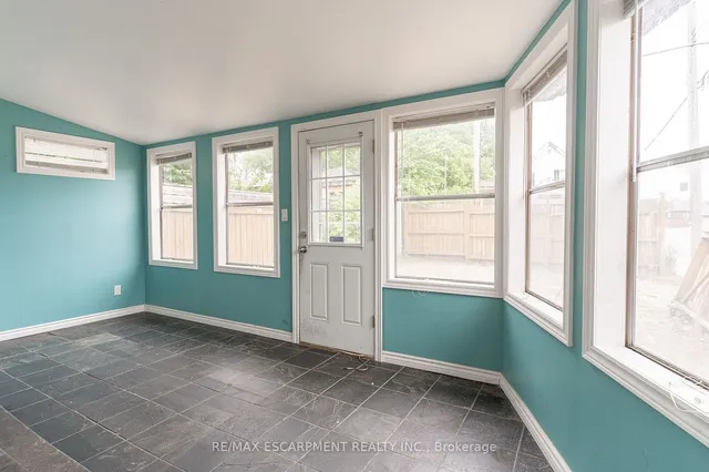 Additional image 9 of 200 Tragina Ave