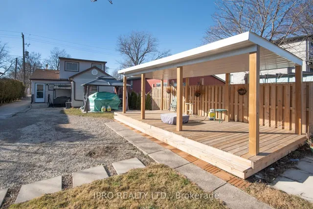 Additional image 25 of 74 Pinelands Ave