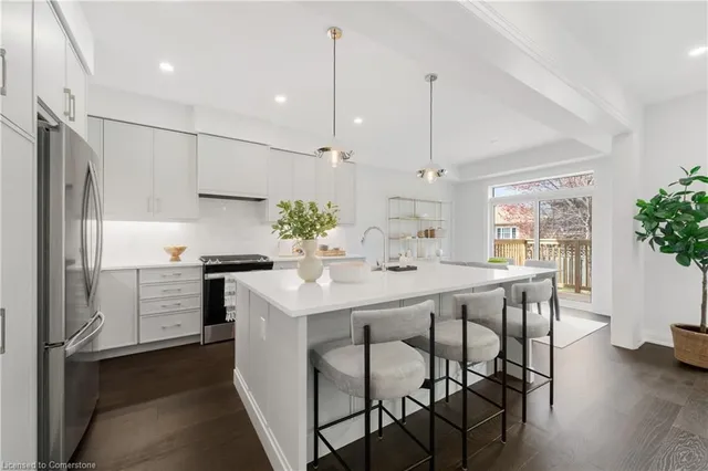 Additional image 8 of 518 Markay Common