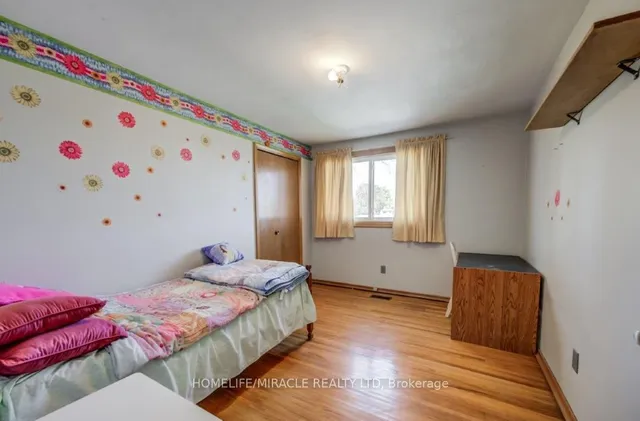 Additional image 16 of 117 Loyalist Dr